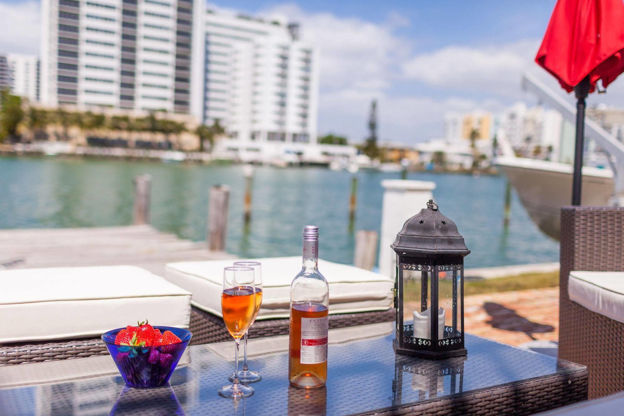 Miami Whitehouse Apartments North Bay Village Екстер'єр фото
