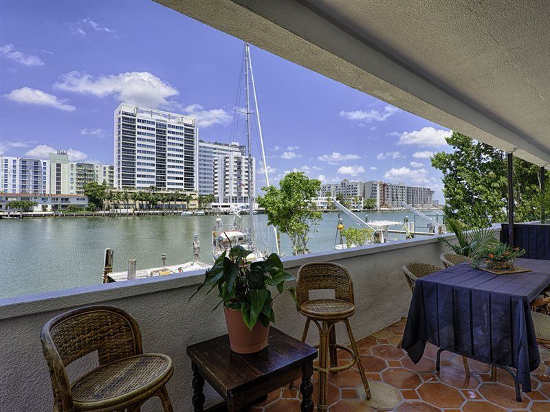 Miami Whitehouse Apartments North Bay Village Екстер'єр фото